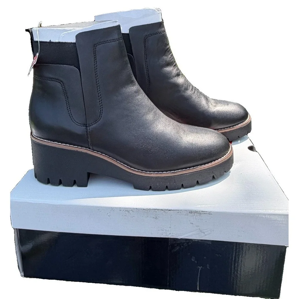 Blondo Danika Waterproof Chelsea Ankle Boots Women's US 9 Black Leather NWB